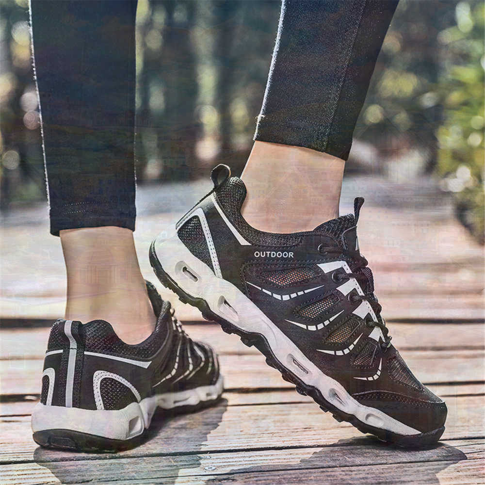 Sumer Round Tip Silver Sneaker - đánh giá và giá Tech Accessories Sale