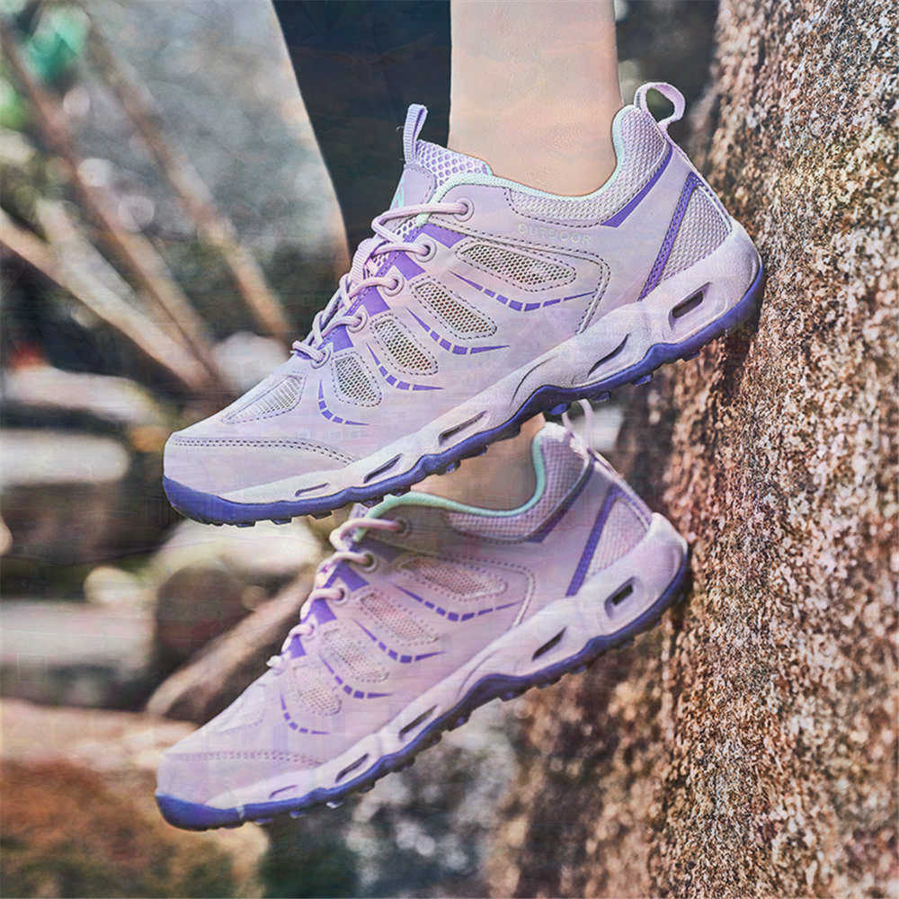 Sumer Round Tip Silver Sneaker - đánh giá và giá Tech Accessories Sale